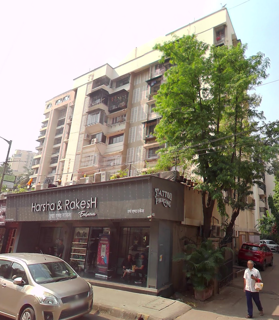 3 BHK Semi-Furnished in Prime Rose , Andheri West