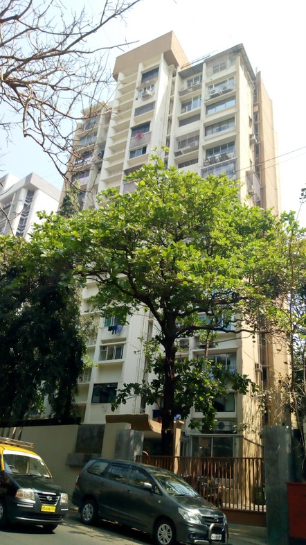 3 BHK Semi-Furnished in Kalpavraksha , Walkeshwar