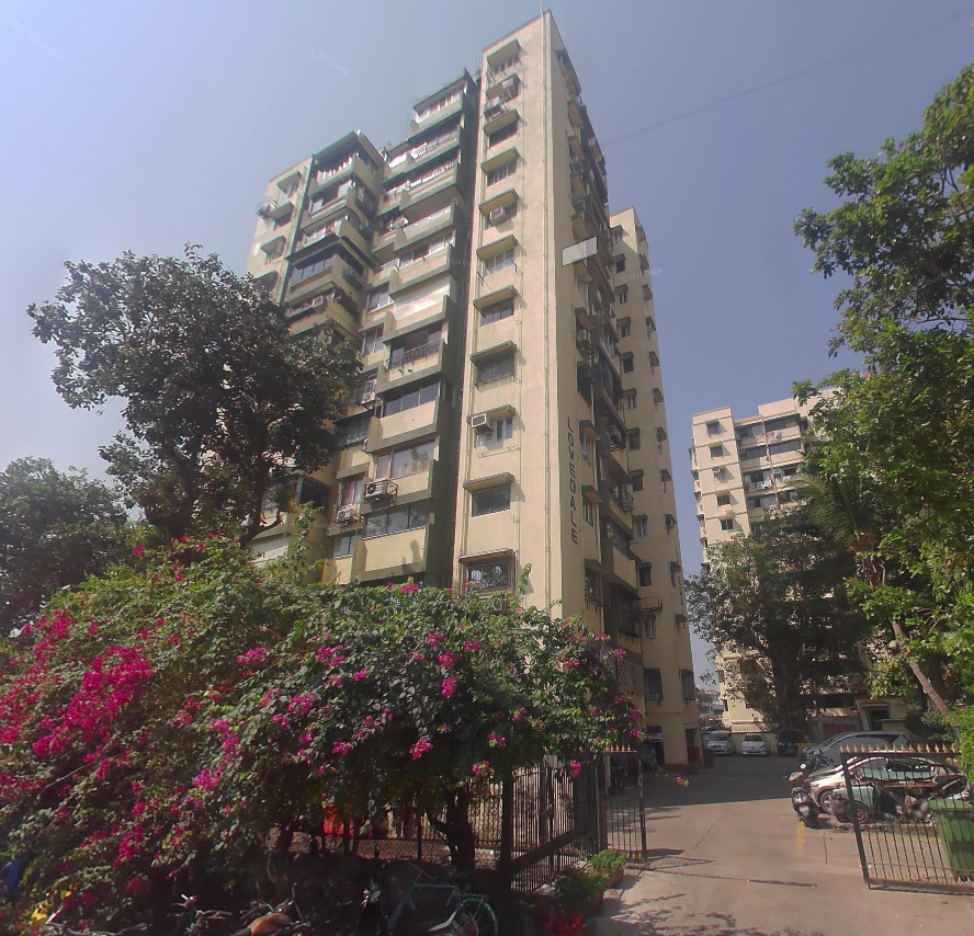 3 BHK semi-furnished in Lovedale , Colaba