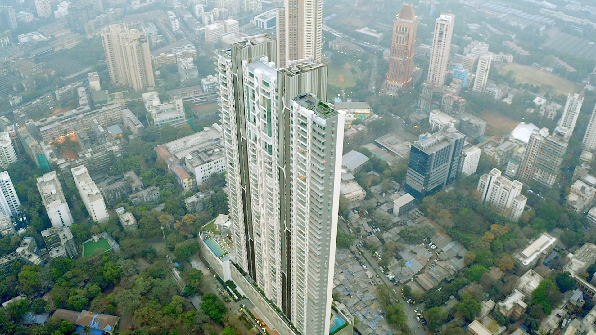 5 BHK in Kalpataru Avana, Parel - Photo 2