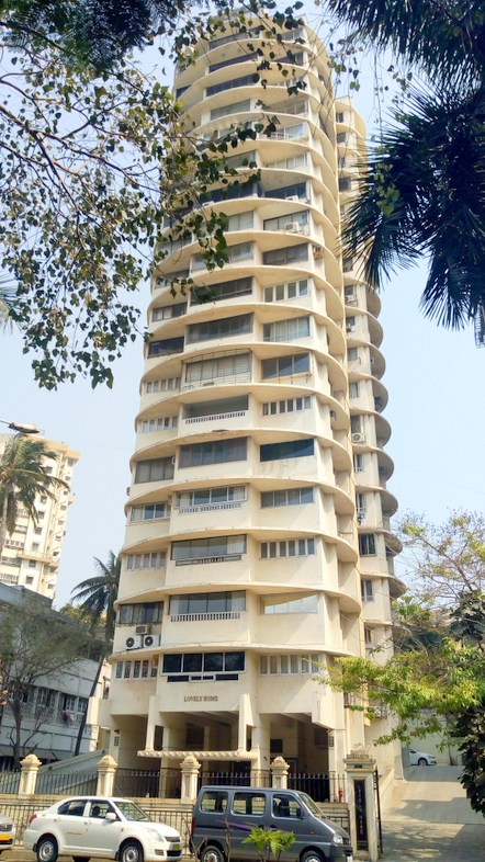 2 BHK Unfurnished in Lovely Home, Cuffe Parade
