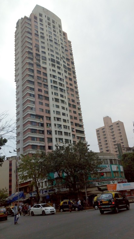 4 BHK Semi-Furnished in La View , Mahalaxmi