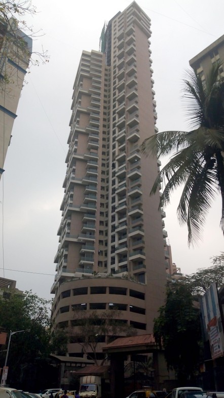 2.5 BHK Semi-Furnished in Magnum Tower , Parel