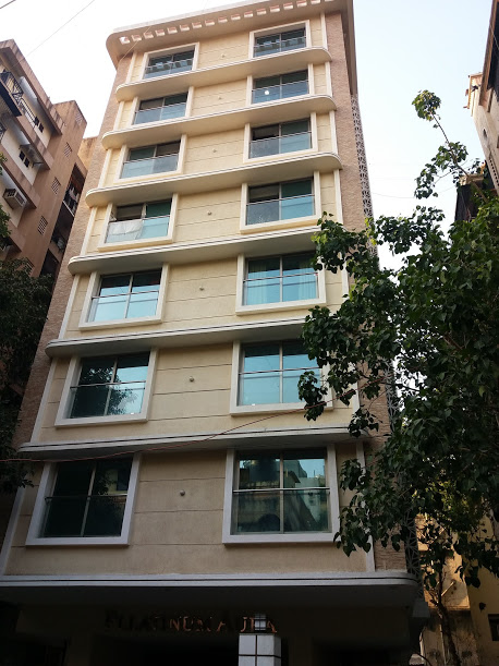 2 BHK Fully Furnished in Platinum Aura, Khar West