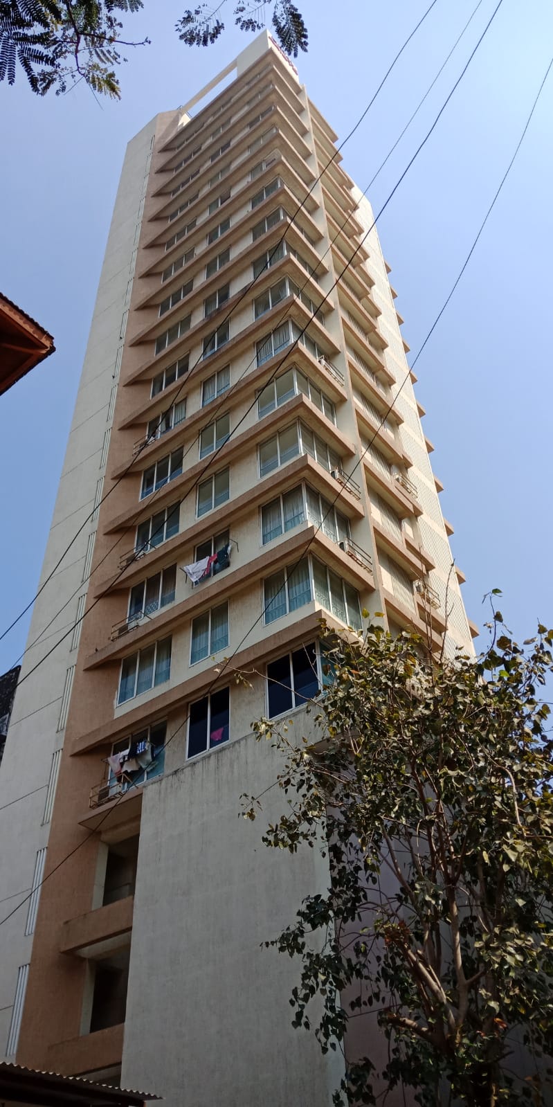 3 BHK Semi-Furnished in Mittal Aristo , Parel