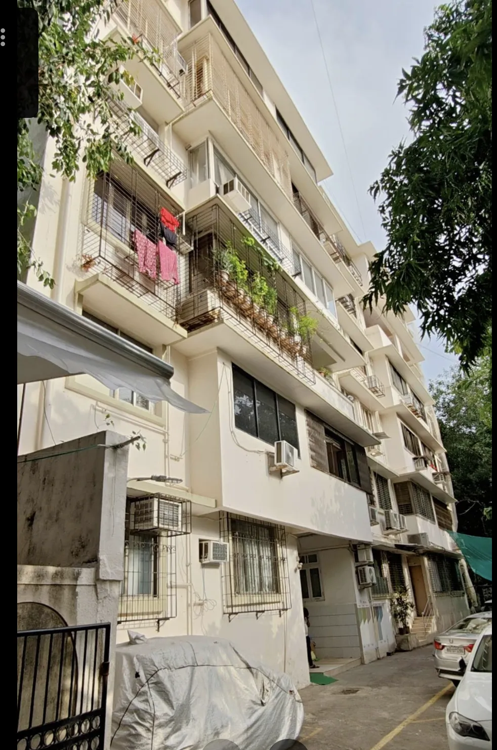 3 BHK Fully Furnished in Asha Mahal , Peddar Road