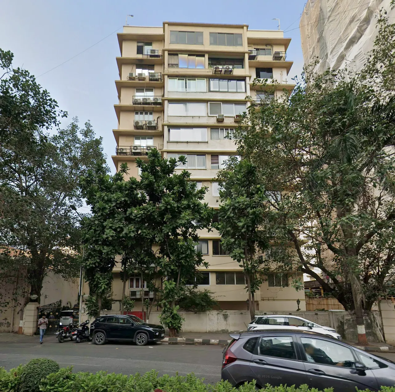 3 BHK Semi-Furnished in Prabhat, Breach Candy