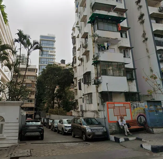 3 BHK Un Furnished in Prem Court , Peddar Road