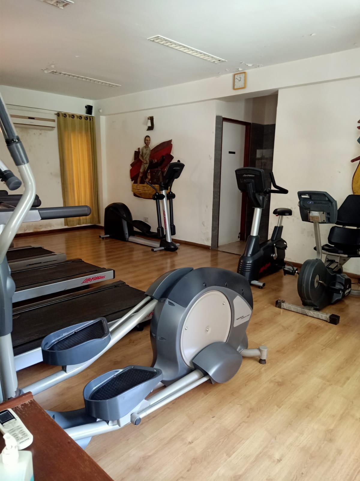 3 BHK Semi-Furnished in Samartha Aangan, Andheri West - Photo 2