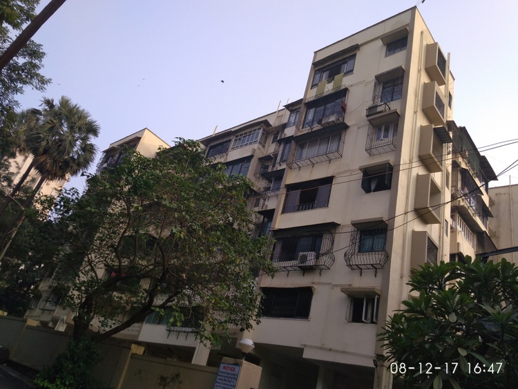 2 BHK Fully Furnished in Bandstand Apartment, Bandra West
