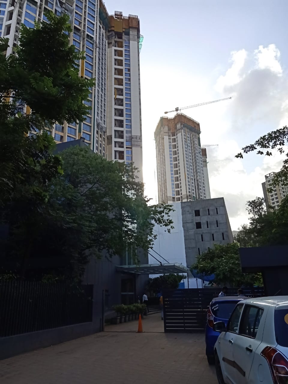 4 BHK in Oberoi Enigma, Mulund West - Photo 2