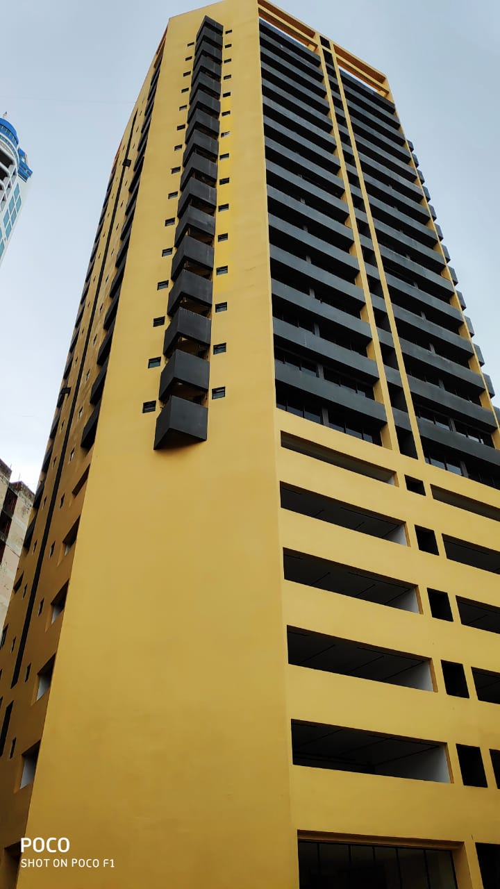 4 BHK Semi-Furnished in Crescent Tower , Tardeo