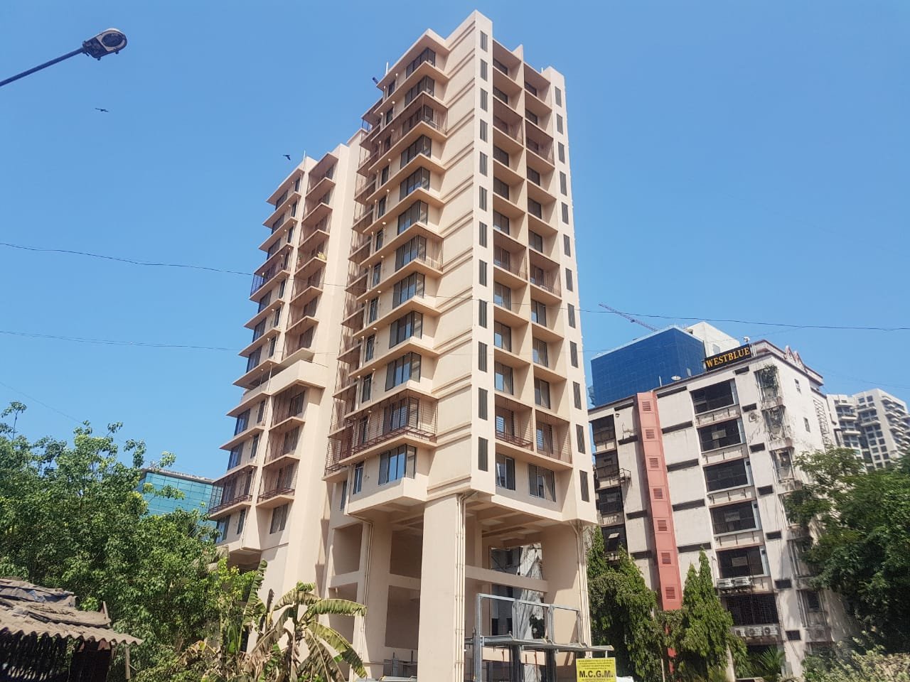 2 BHK Unfurnished in Chitralekha Heritage, Andheri West - Photo 2
