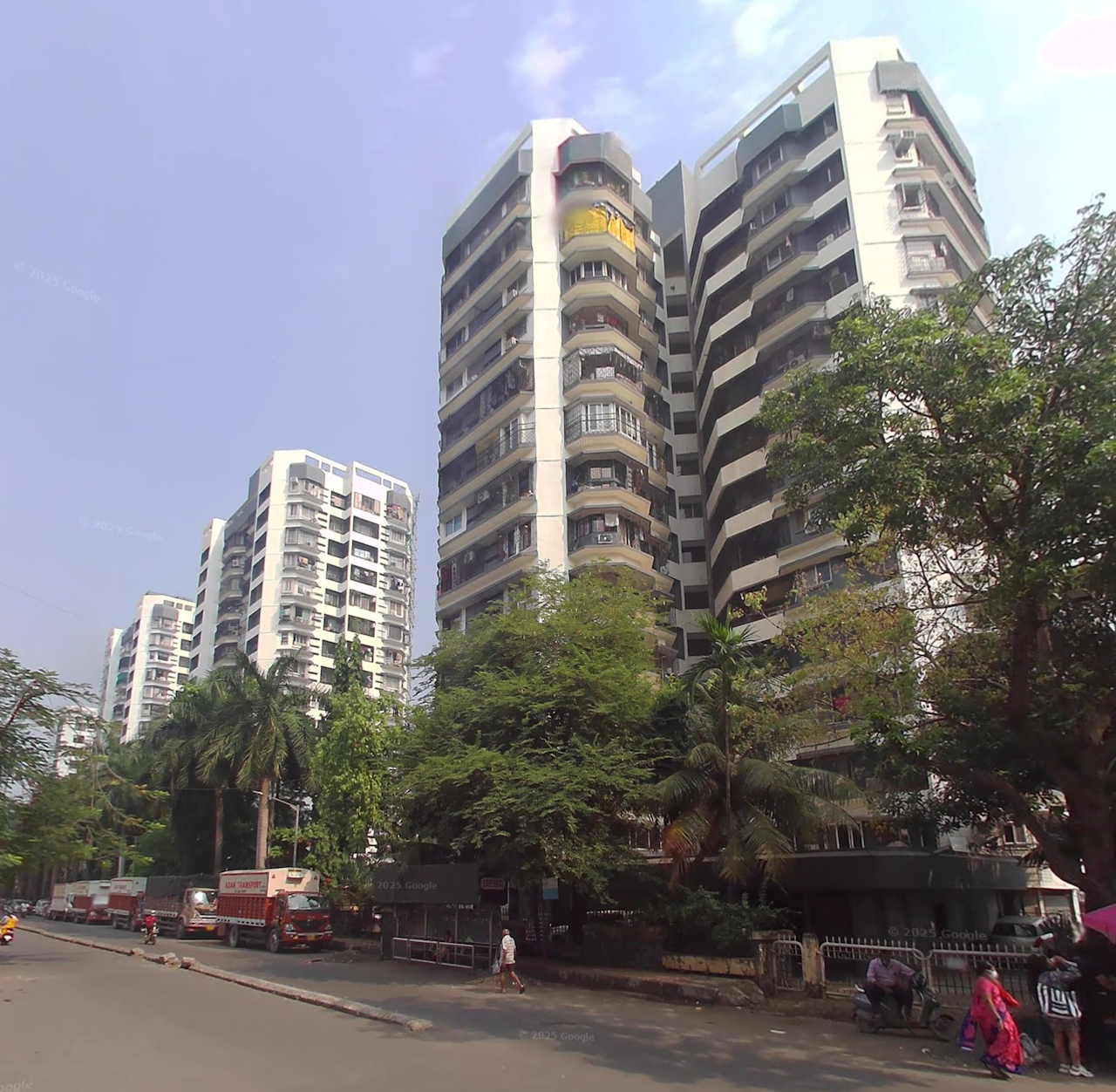 2 Semi-Furnished in Tarapore Towers , Andheri West