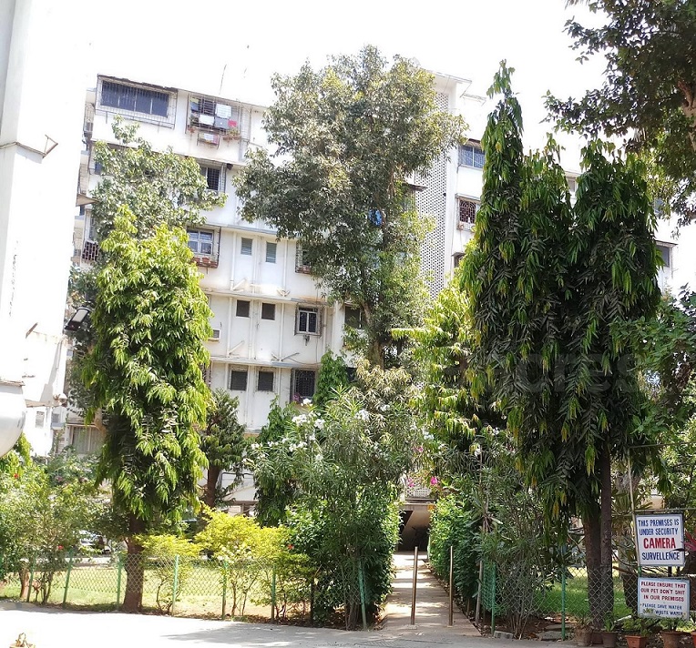 3 Semi-Furnished in Evershine Apartment , Andheri West