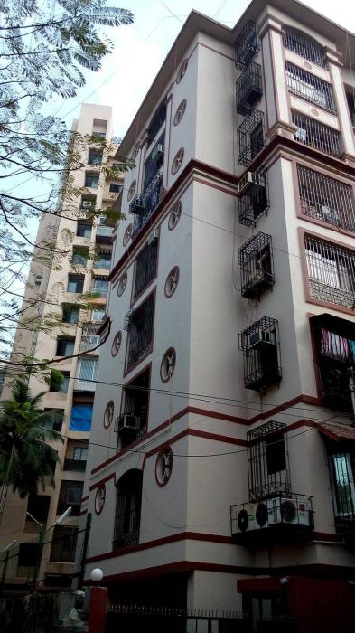 2 BHK Semi-Furnished in Kishni Kunj, Khar West