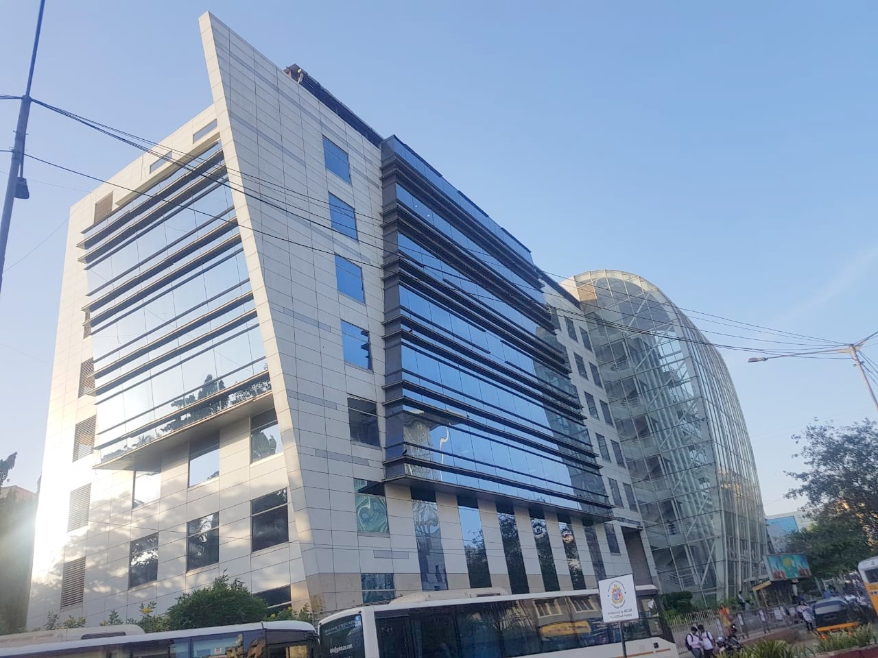 Office Fully Furnished in Ackruti Centre Point , Andheri East