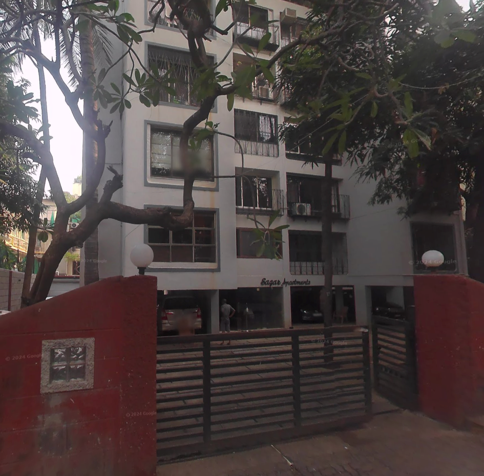 3 BHK in Sagar Apartment, Khar West - Photo 2
