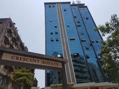 Crescent Royal