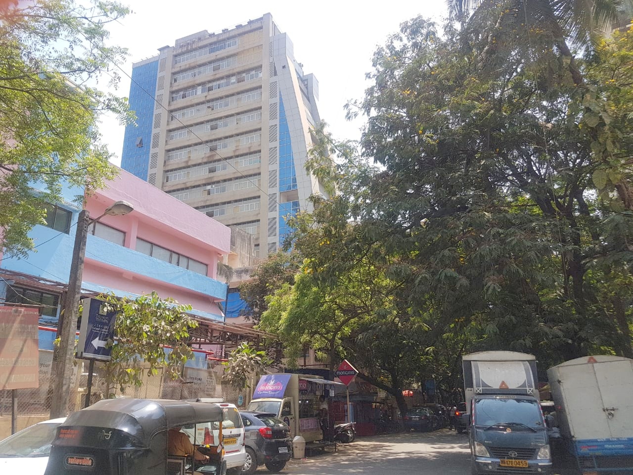 Office Semi-Furnished in Morya Blue Moon, Andheri West - Photo 3