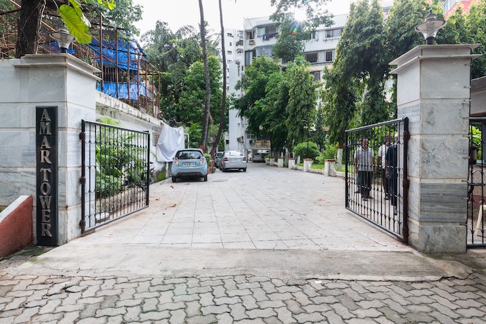 2 BHK Unfurnished in Amar Tower, Juhu