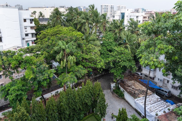 2 BHK Semi-Furnished in Amar Tower, Juhu - Photo 3