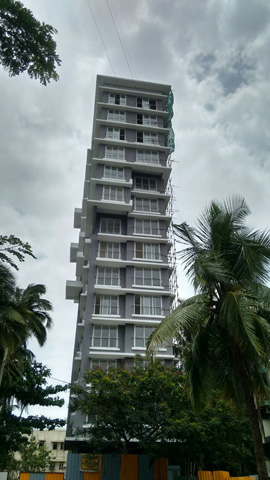 2.5 BHK Semi-Furnished in Mantri Sujata, Santacruz West