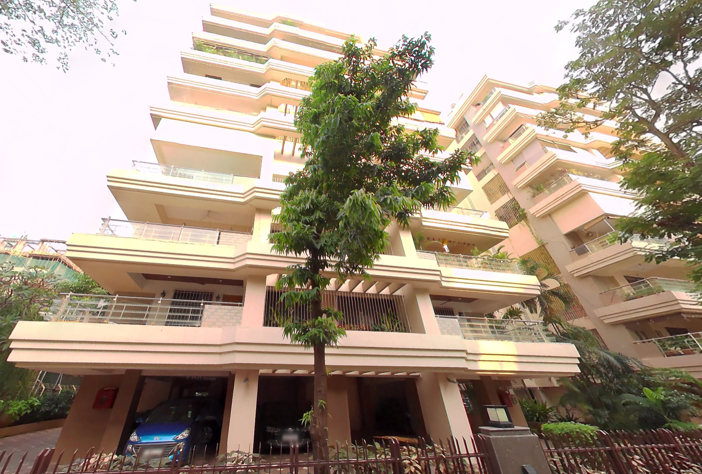 2 BHK Semi-Furnished in Deepali, Bandra West - Photo 1