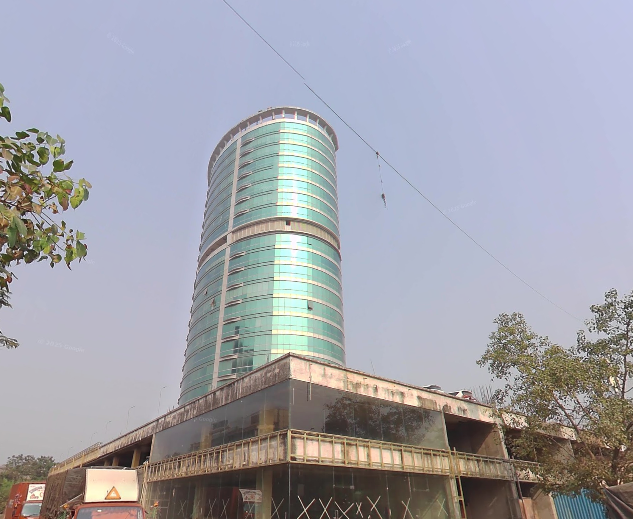 Office Semi-Furnished in Ambience Court , Vashi