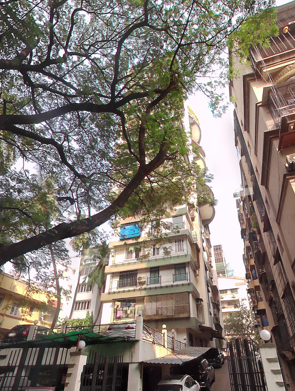 3 BHK in Aquarius Towers, Bandra West - Photo 2