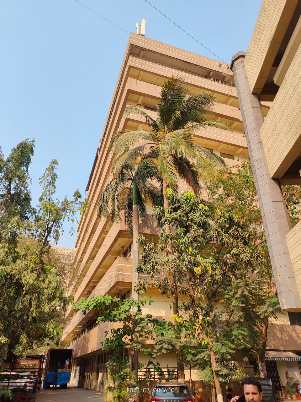 Office Semi-Furnished in Dattani Plaza , Andheri East
