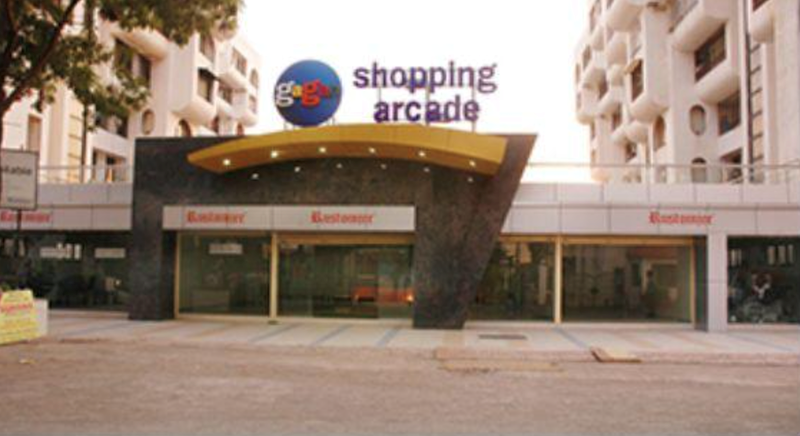 Office Semi-Furnished in Gagan Shopping Arcade , Goregaon East