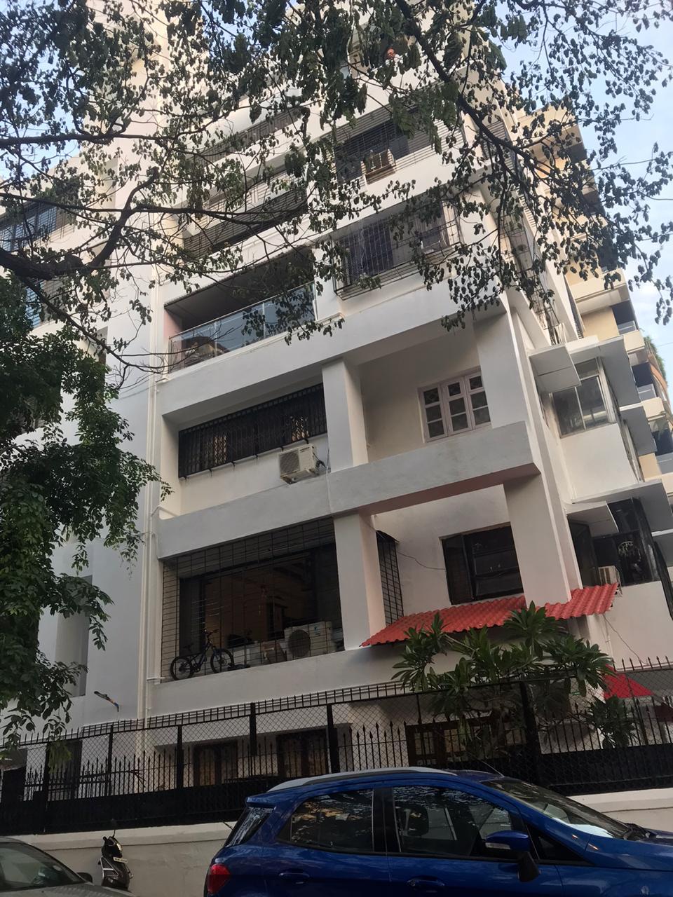 3 BHK in Guru Smruti, Juhu