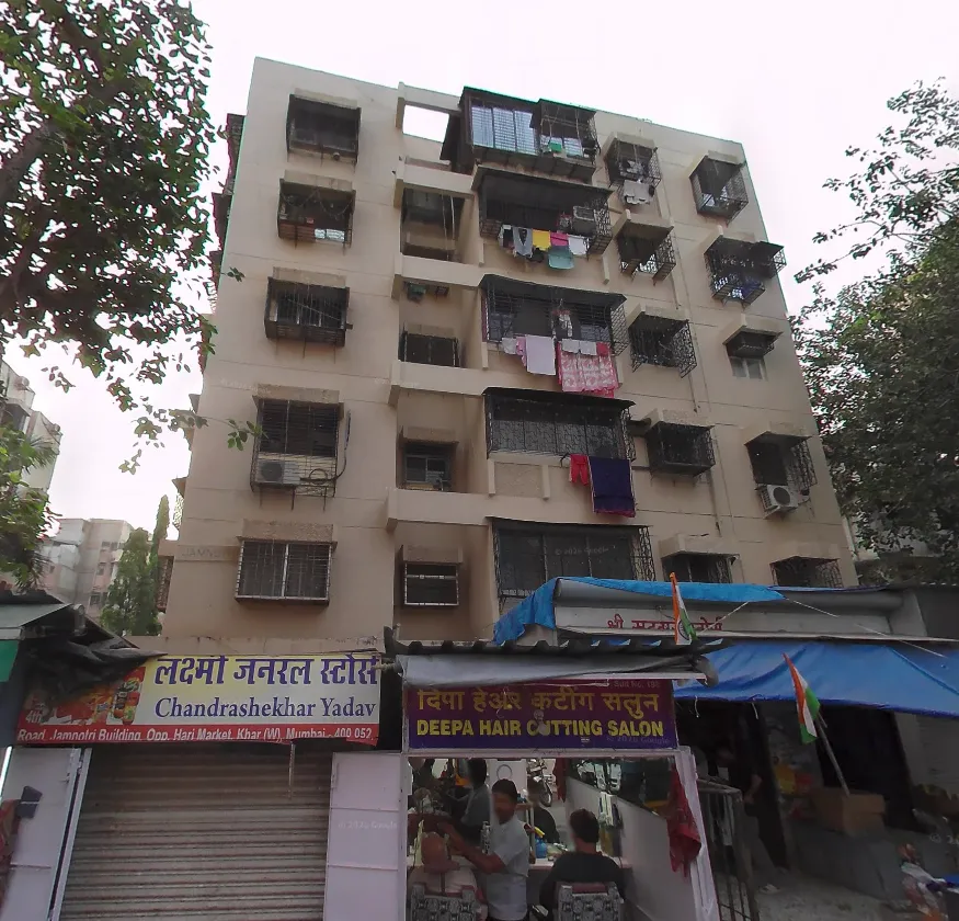 3 BHK Fully Furnished in Jamnotri, Khar West