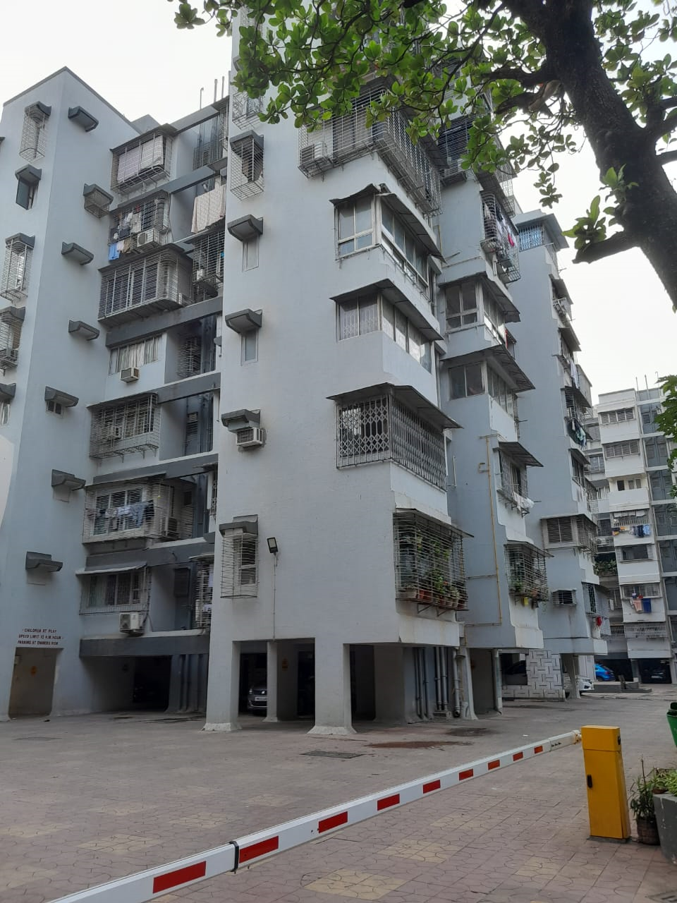 2 BHK in Karachi Citizens CHS , Andheri West