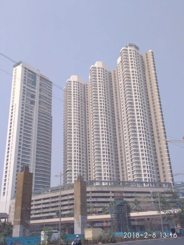 2 BHK Semi-Furnished in Lodha Fiorenza, Goregaon East