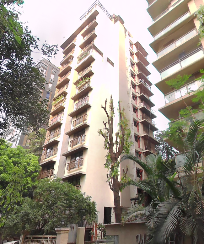 3 BHK in Mansha, Khar West - Photo 2