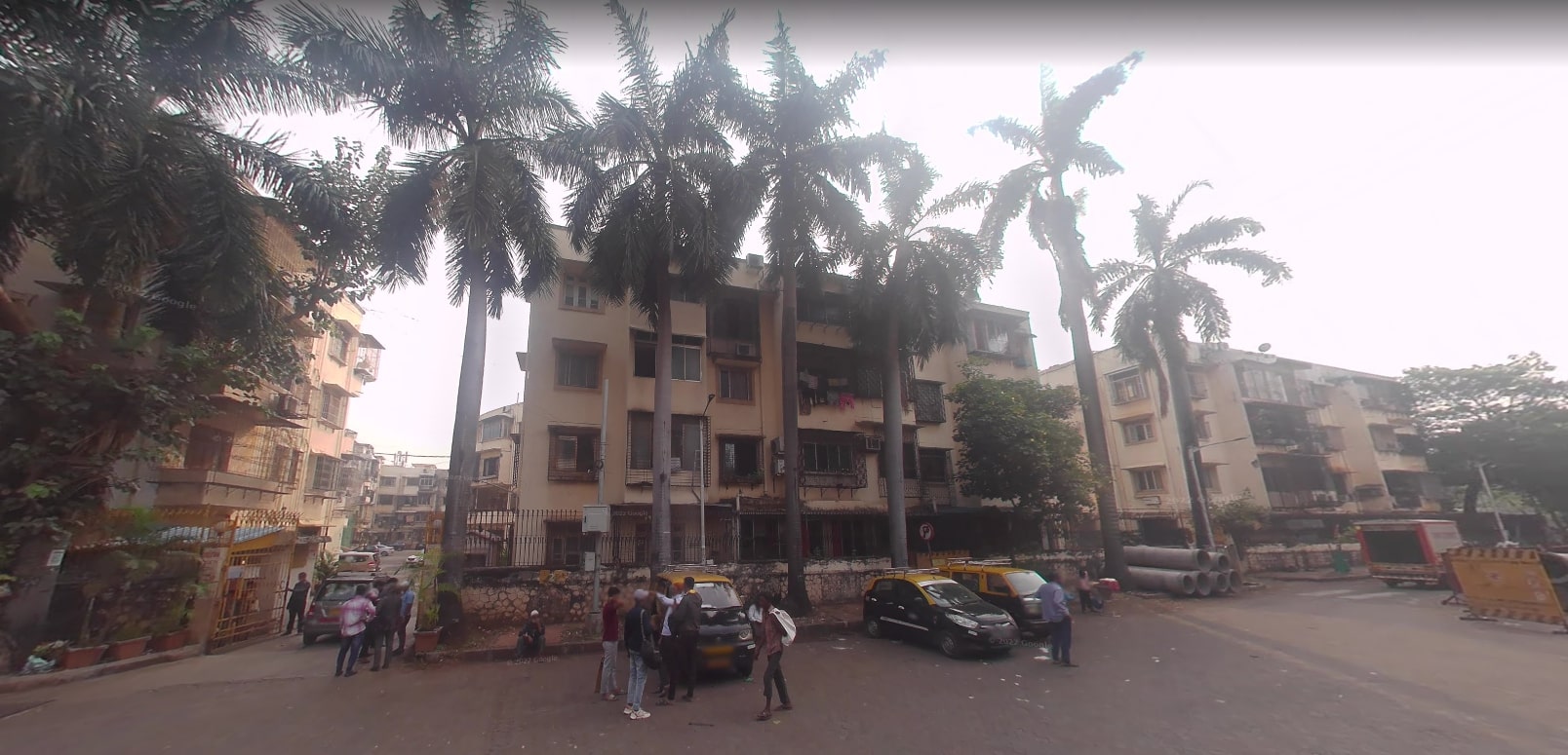 2 BHK Semi- Furnished in Navjivan Society, Mahim