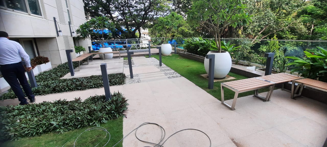 3 BHK Semi-Furnished in Navroze, Bandra West - Photo 2