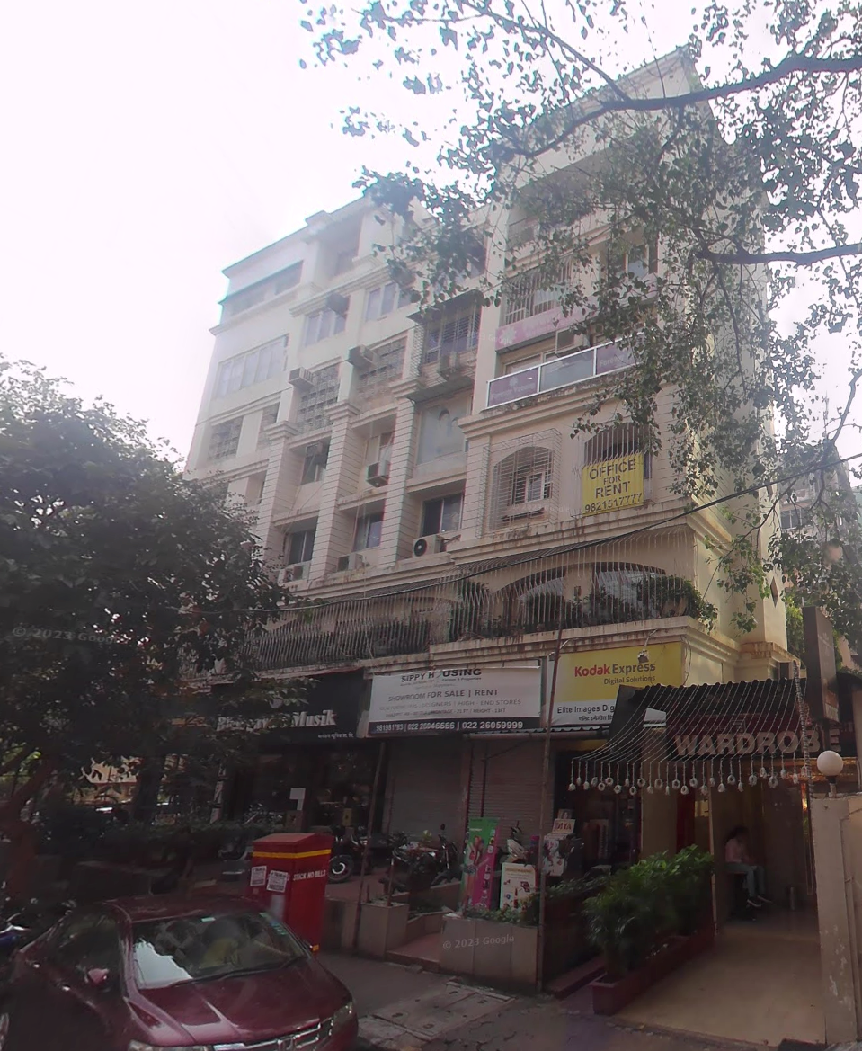 Showroom Fully Furnished in New Imperial Plaza , Bandra West