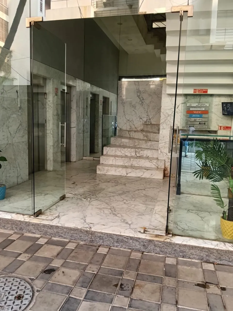 Office Unfurnished in Notan Chambers, Bandra West - Photo 3