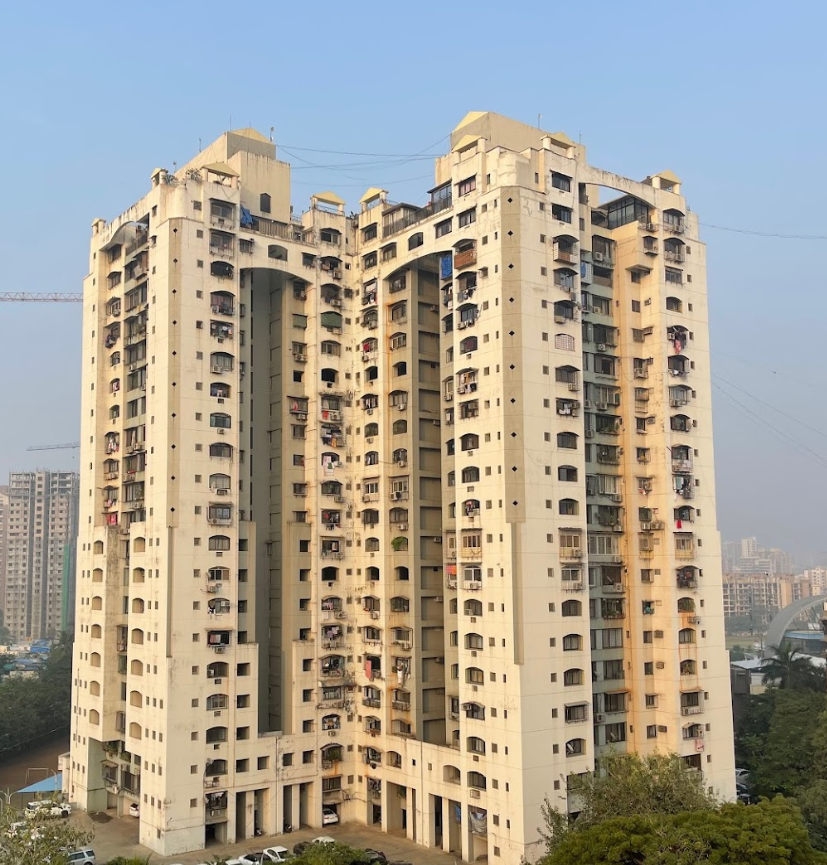 3 BHK in Panchsheel Height, Kandivali West - Photo 2