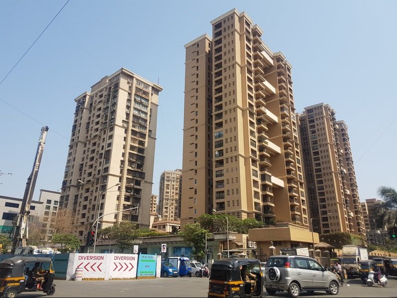 3 Semi-Furnished in Raheja Classique 3 , Andheri West