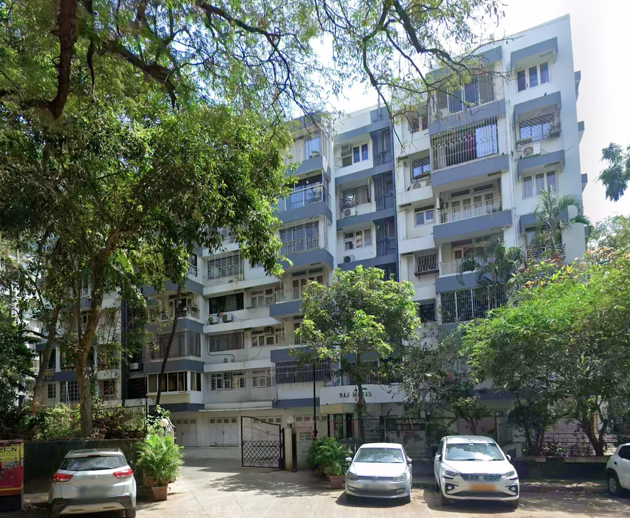 1 BHK Semi-Furnished in Raj Mahal, Andheri West