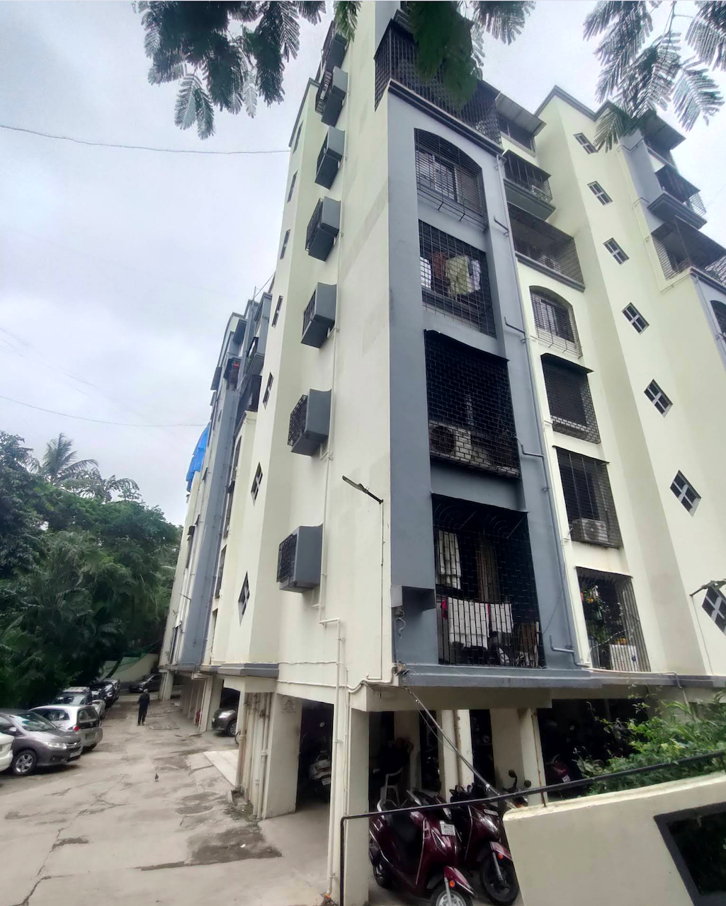 2 BHK F/F in Shreeji Paradise, Andheri West - Photo 2
