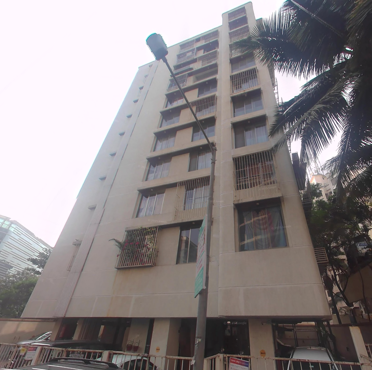 3 BHK Fully Furnished in Sunshine Heights, Santacruz East - Photo 2