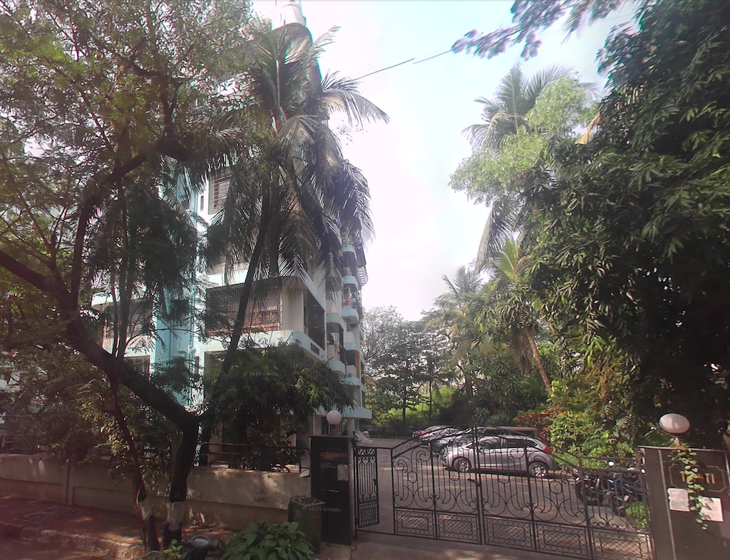 4 BHK Fully Furnished in Tahiti Co-operative Housing Society, Andheri West - Photo 2