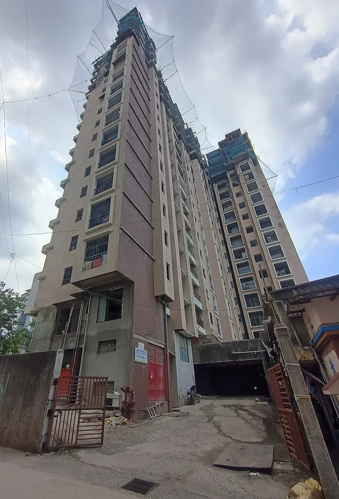 2 BHK in 4810 Heights, Borivali East