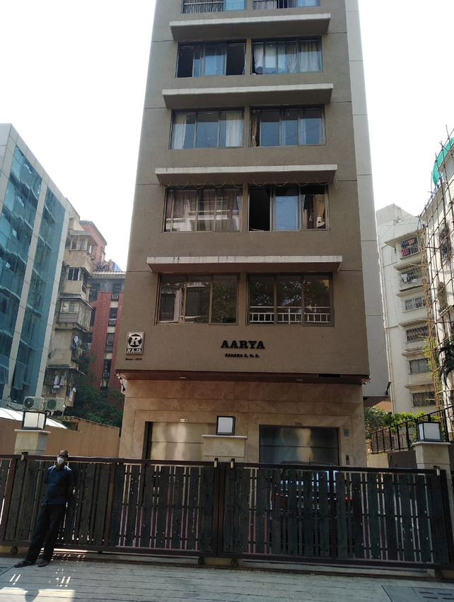 3 BHK Semi-Furnished in Aarya Sahara, Khar West - Photo 3