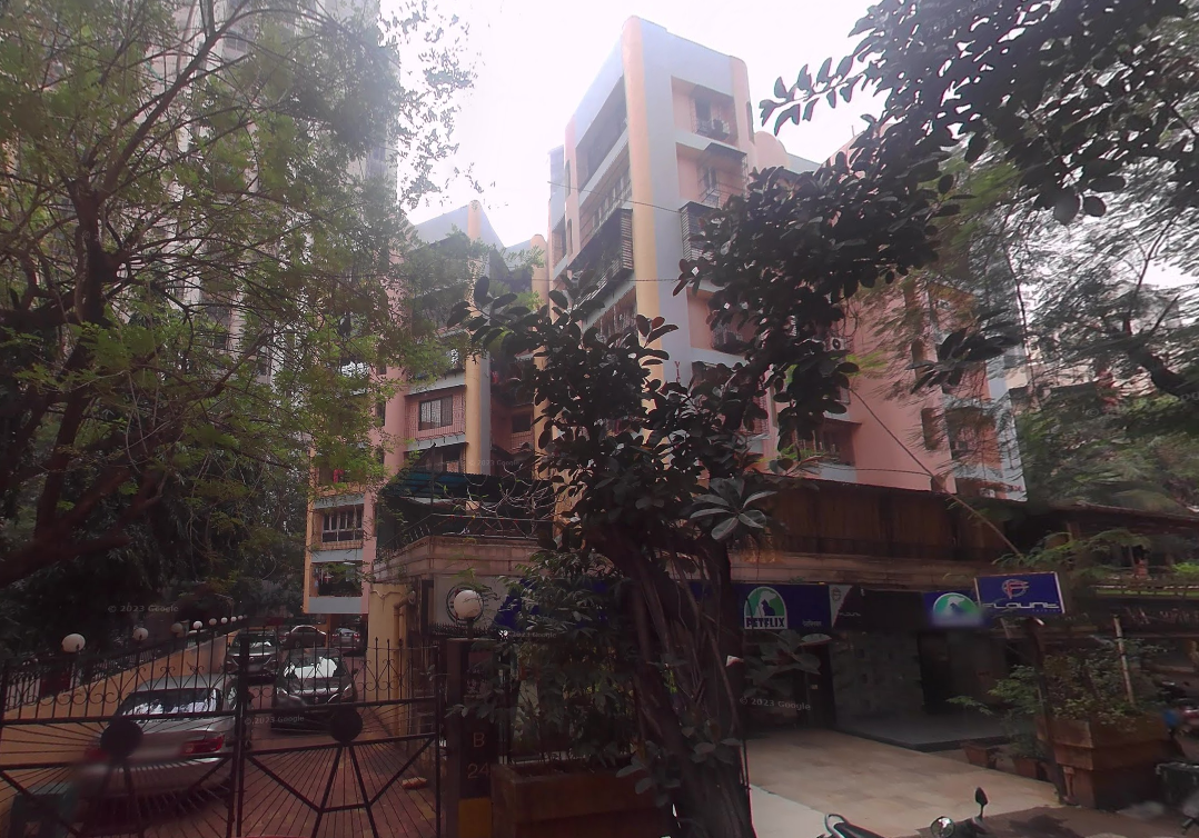 2 Semi-Furnished in Victoria Apartments , Andheri West